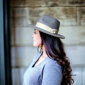 Gray Wide Brim Tall Dented Crown Tailored Band Fashion Fedora Hat - NEW